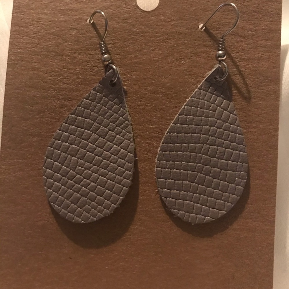 Small Tear Drop Leather Earrings